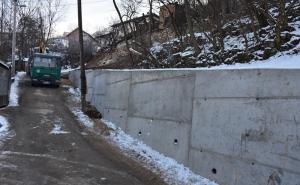 FOTO: Završena izgradnja potpornog zida u ulici Porodice Foht na Soukbunaru